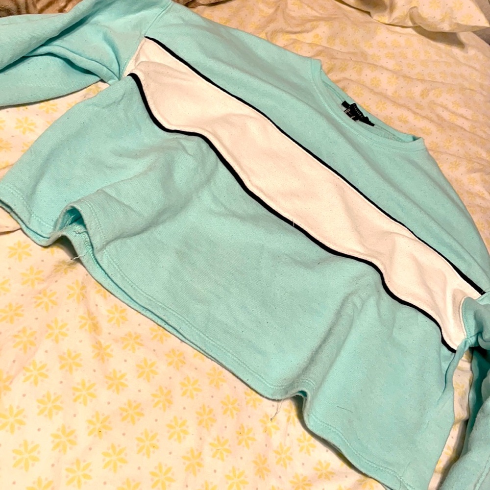 Cute crop too long sleeve